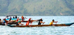 Lomba Perahu Tradisionial di Suku Lut Tawar